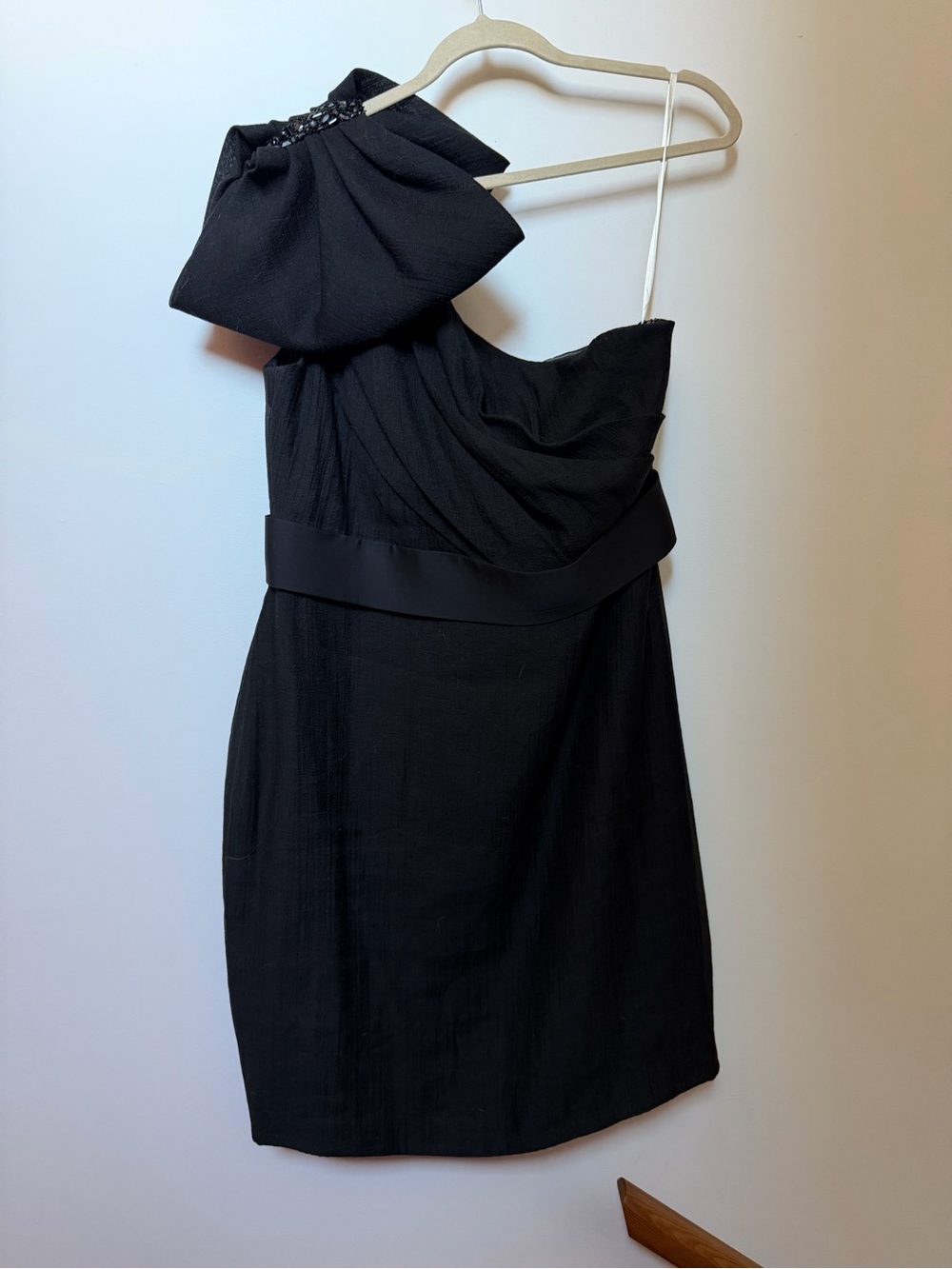 Marchesa Notte: Black One-Shoulder Bow Detail Dress
